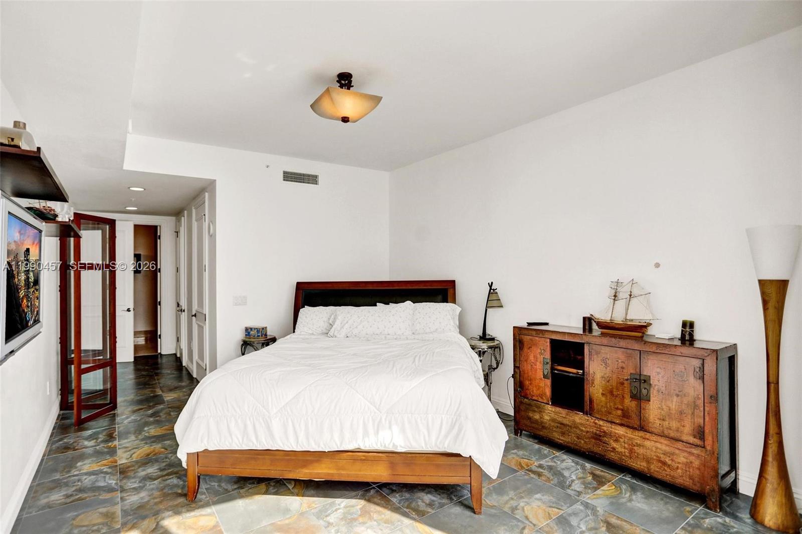 18101 Collins Ave #4106 + Cabana Sunny Isles Beach, FL 33160