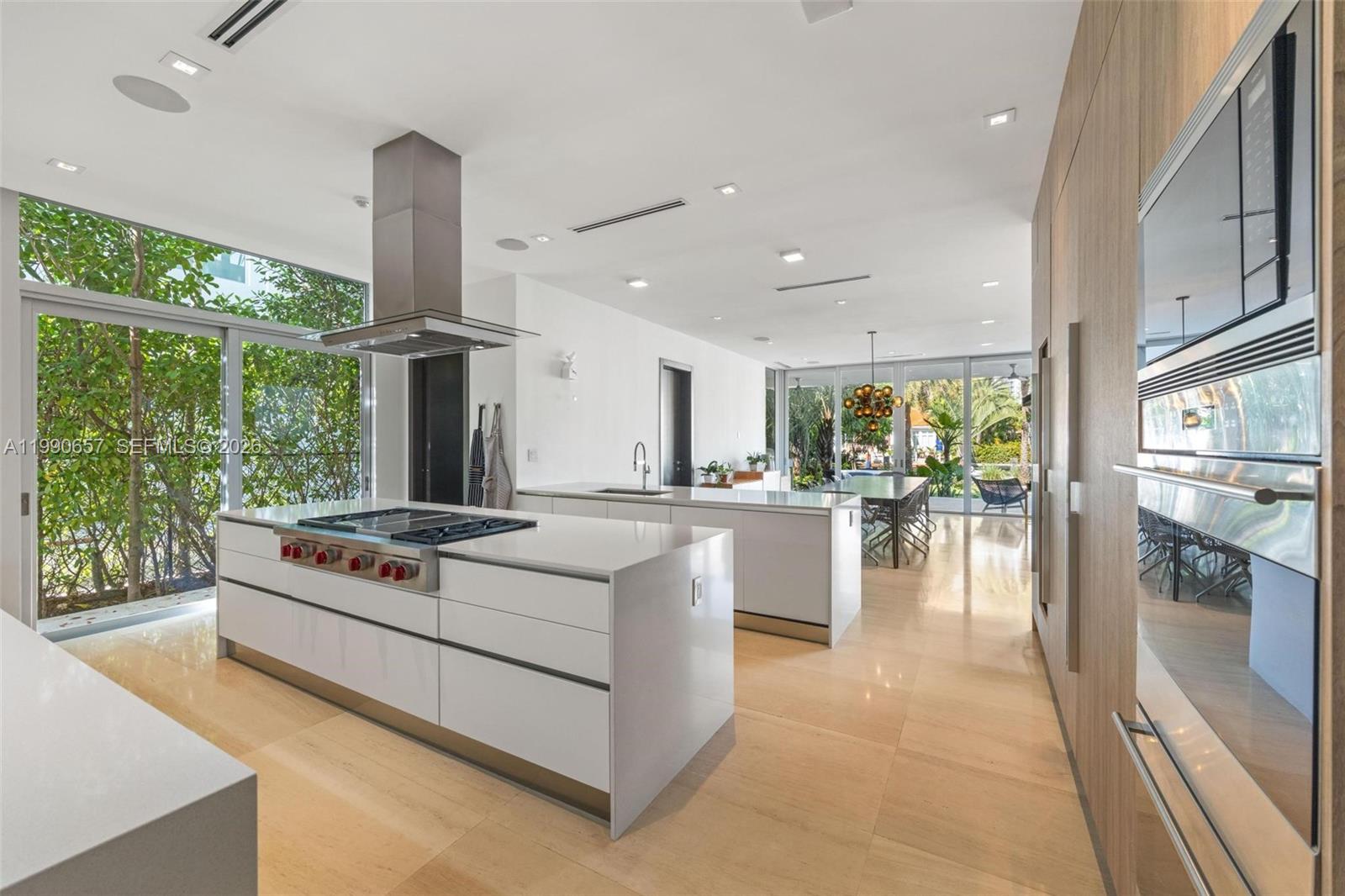 410 Golden Bch Dr Golden Beach, FL 33160