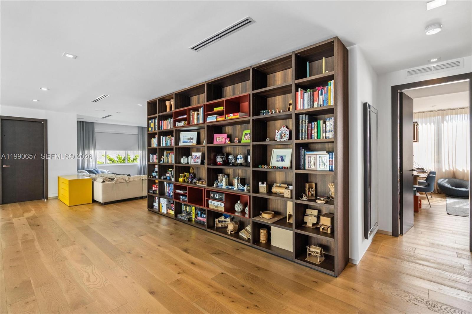 410 Golden Bch Dr Golden Beach, FL 33160