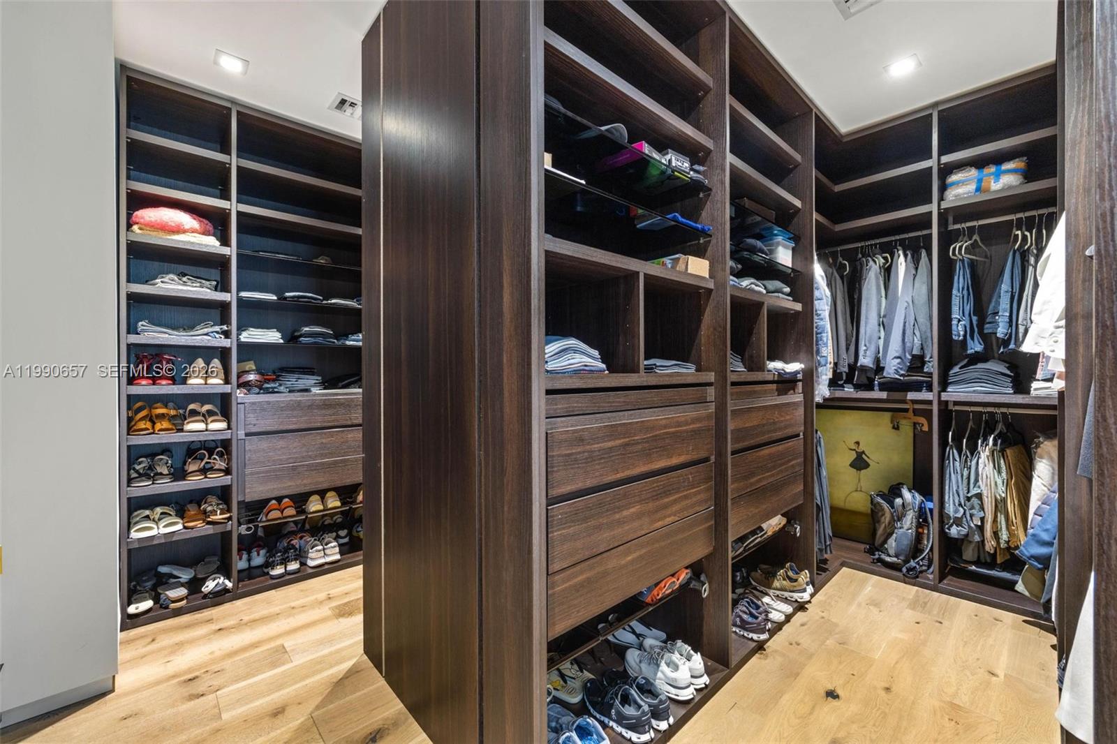 410 Golden Bch Dr Golden Beach, FL 33160