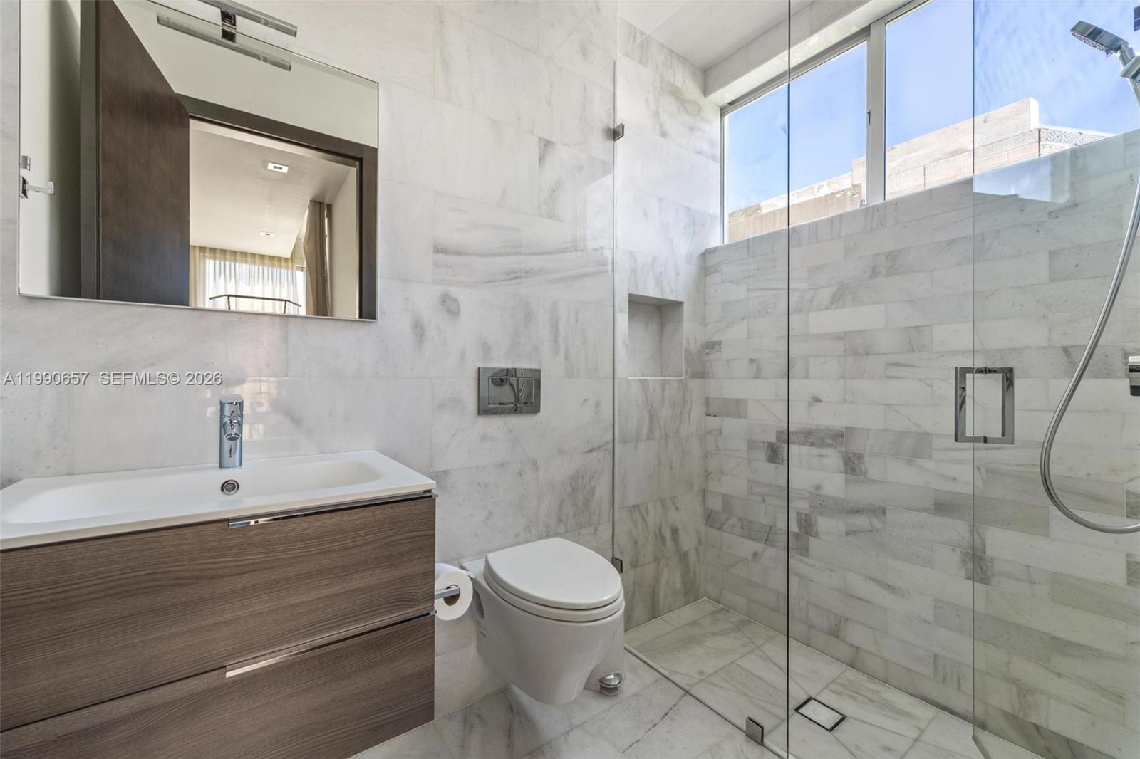 410 Golden Bch Dr Golden Beach, FL 33160