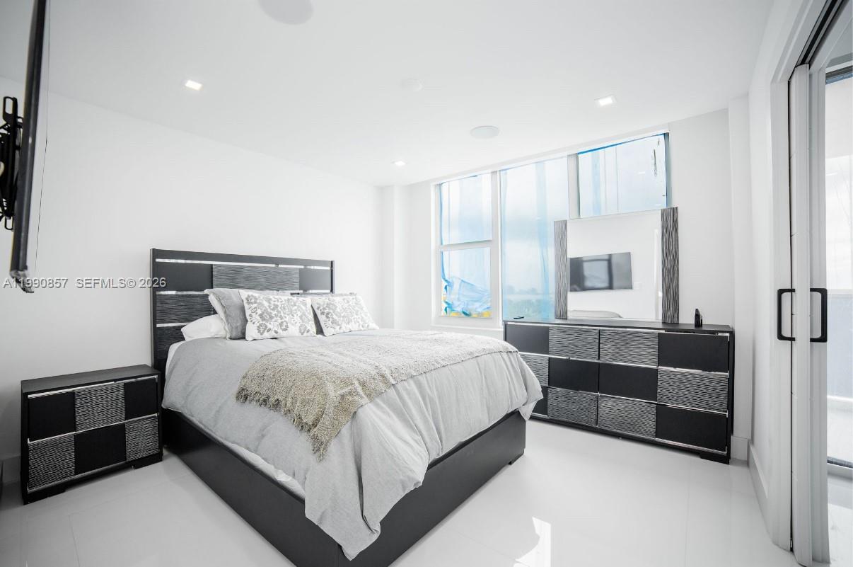 5600 Collins Ave #14K Miami Beach, FL 33140