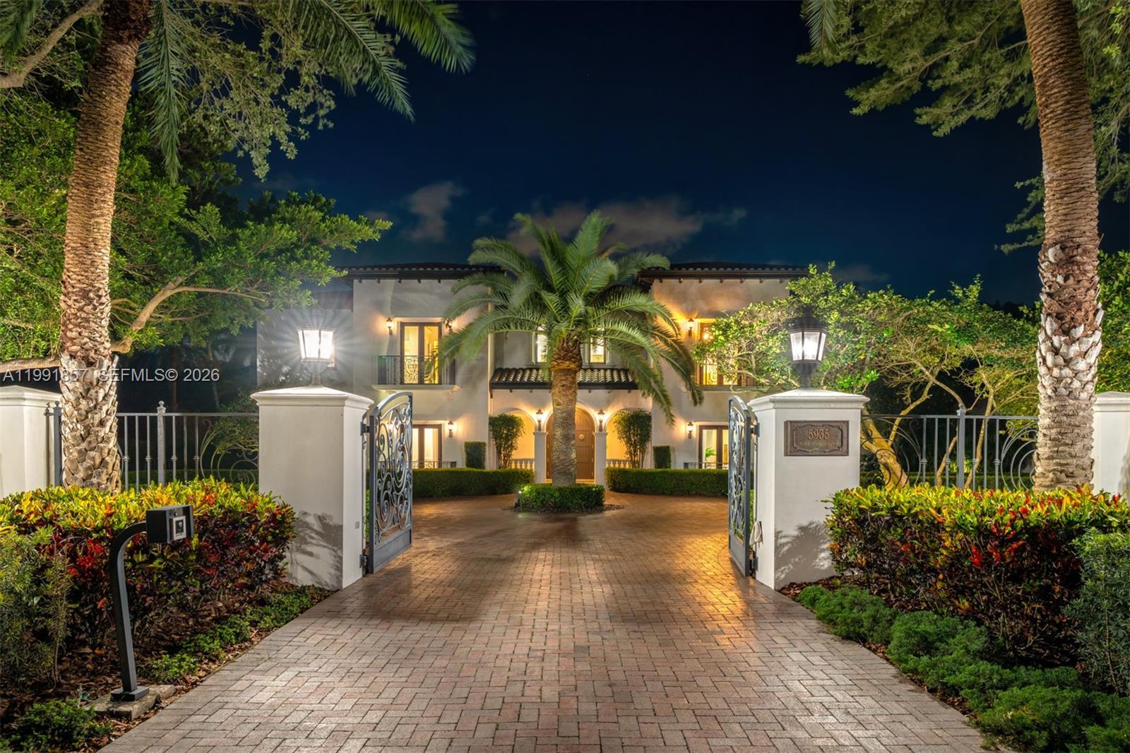 12575 Pine Needle Ln Pinecrest, FL 33156