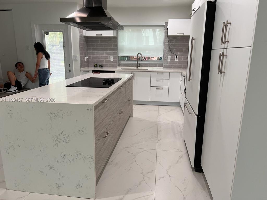 3672 NE 167th St #31 North Miami Beach, FL 33160