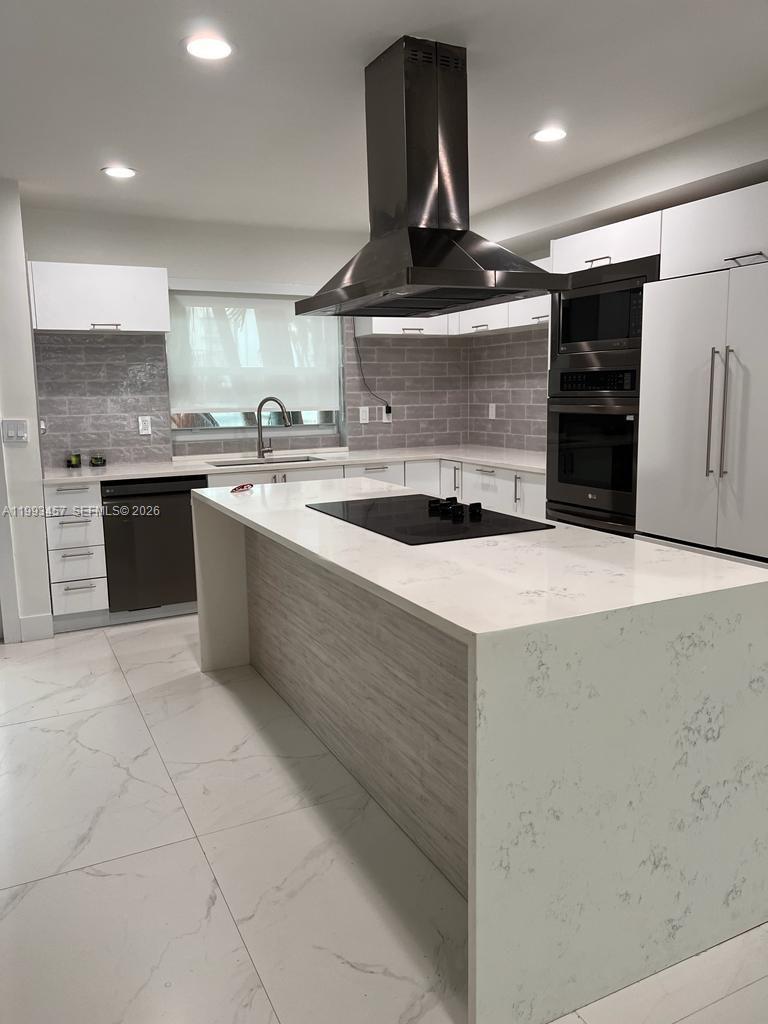 3672 NE 167th St #31 North Miami Beach, FL 33160