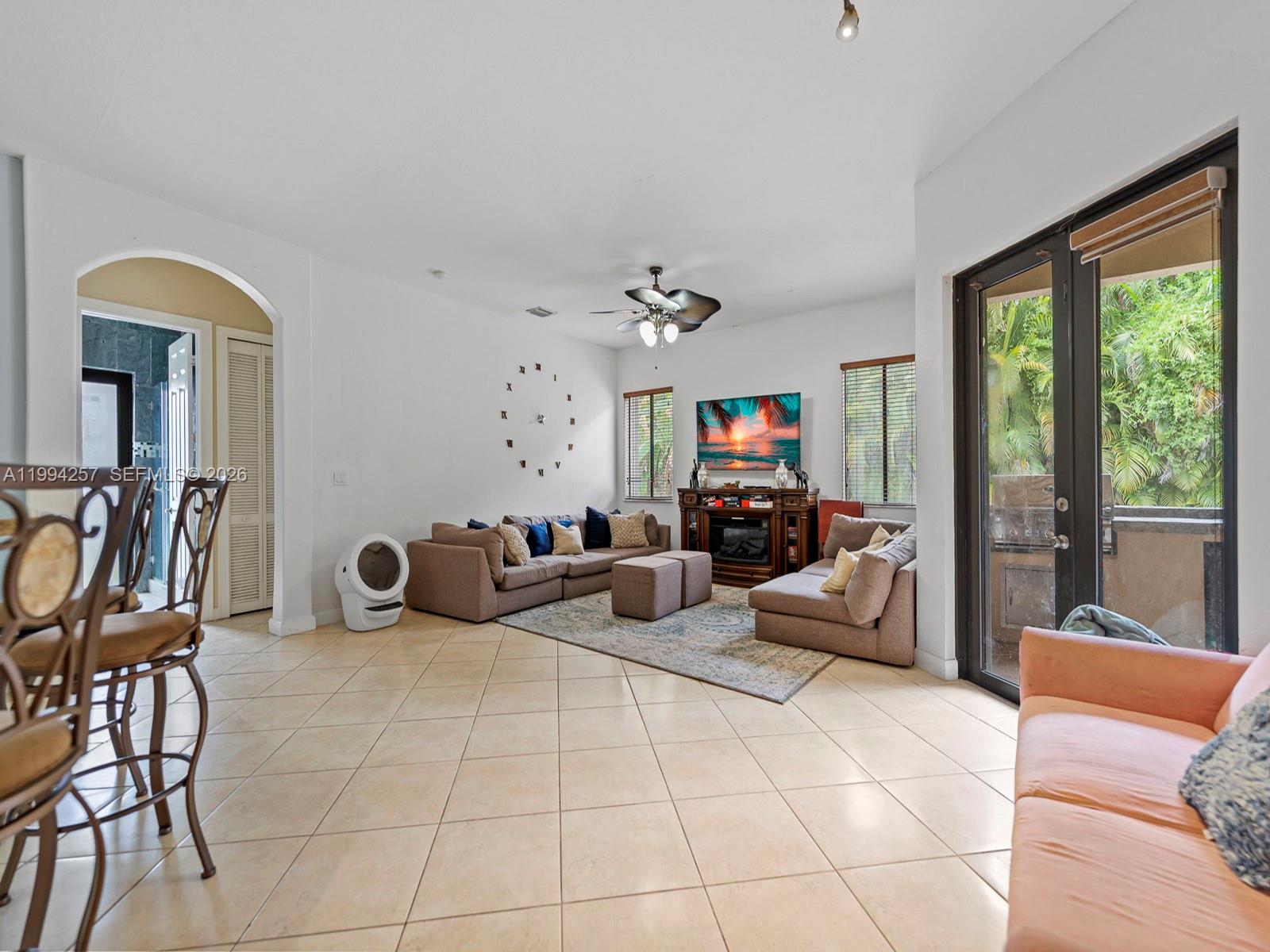 19385 SW 79th Ct Cutler Bay, FL 33157