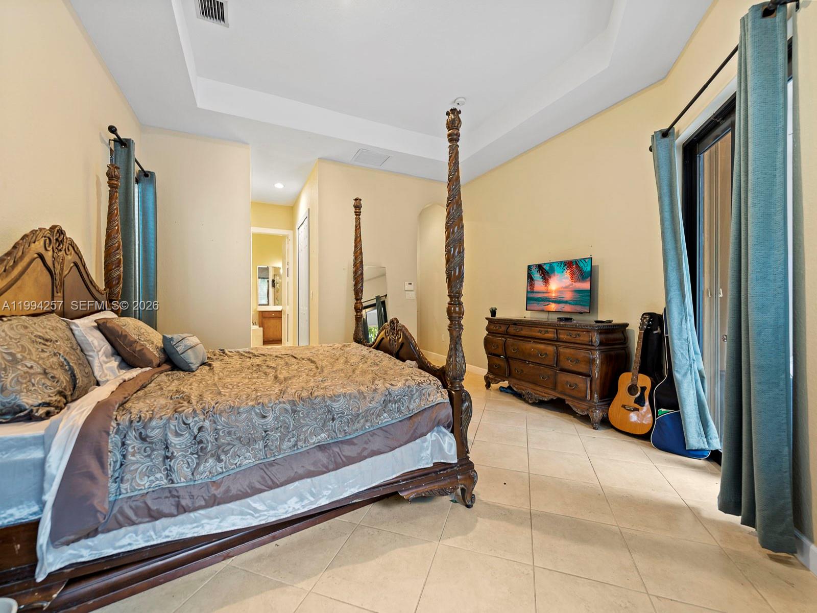 19385 SW 79th Ct Cutler Bay, FL 33157