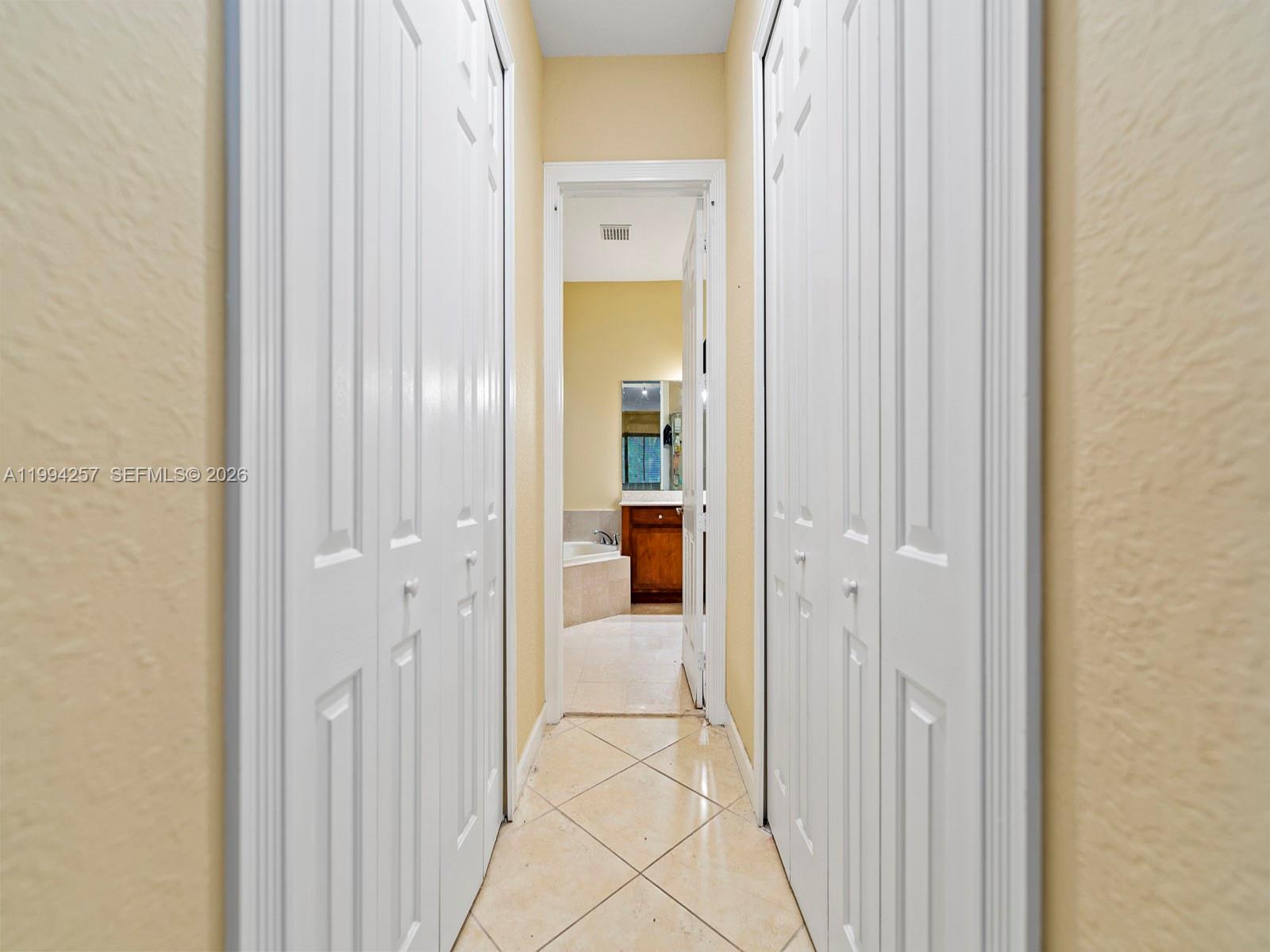 19385 SW 79th Ct Cutler Bay, FL 33157