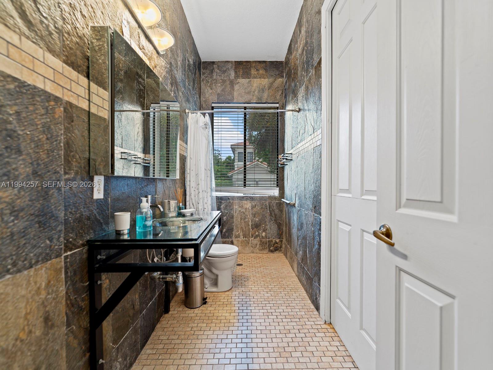 19385 SW 79th Ct Cutler Bay, FL 33157