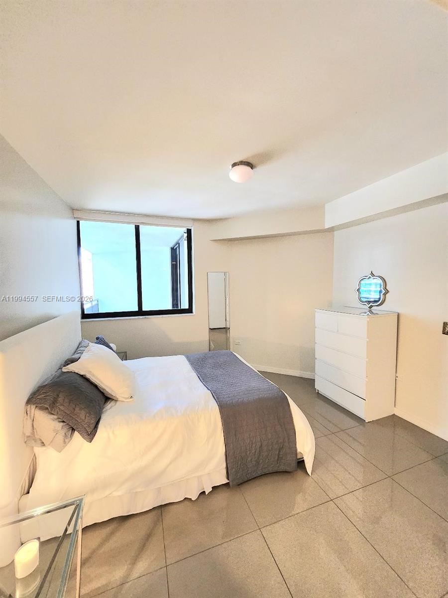 image Nine at Mary Brickell Village12