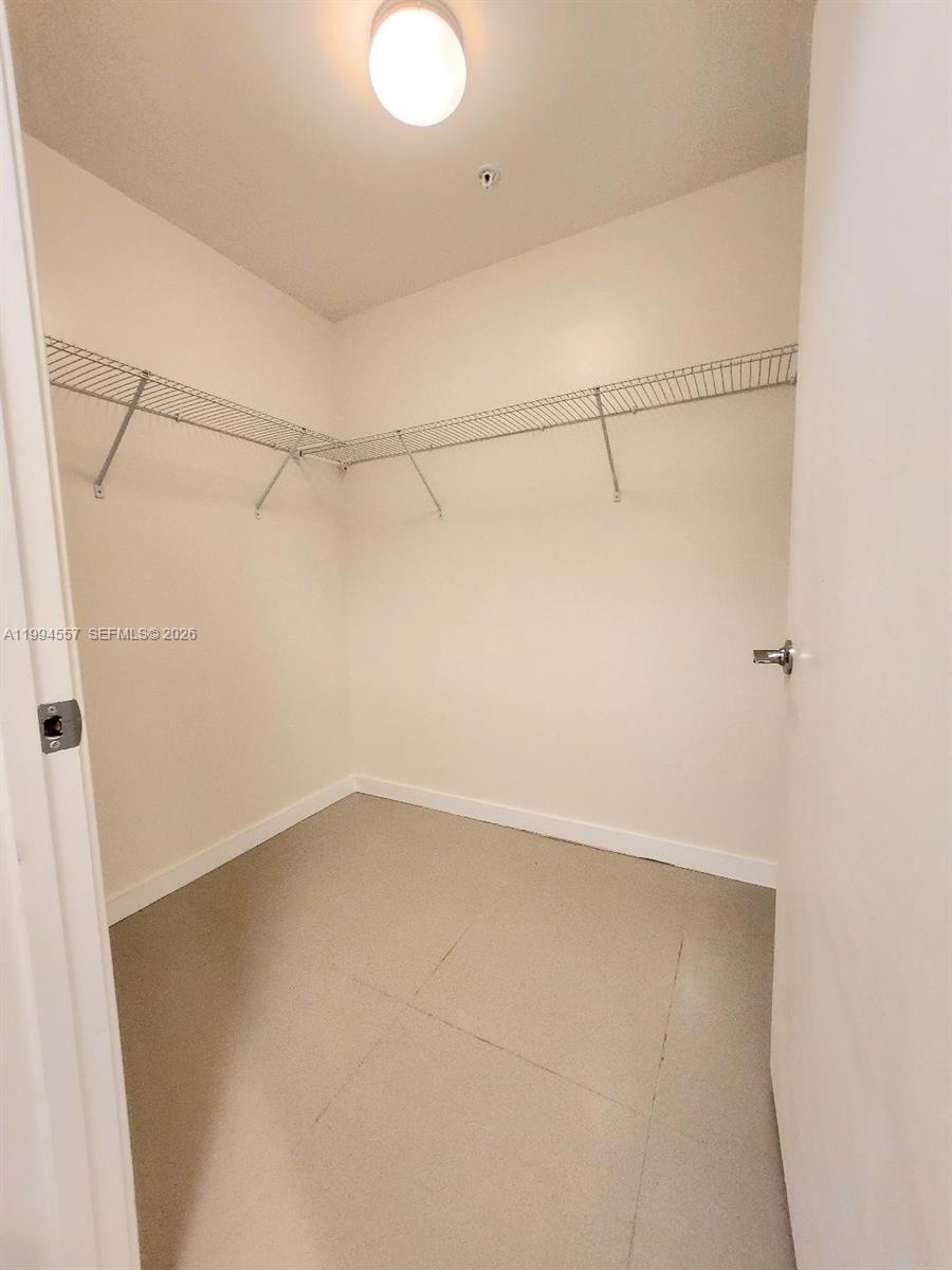 image Nine at Mary Brickell Village15