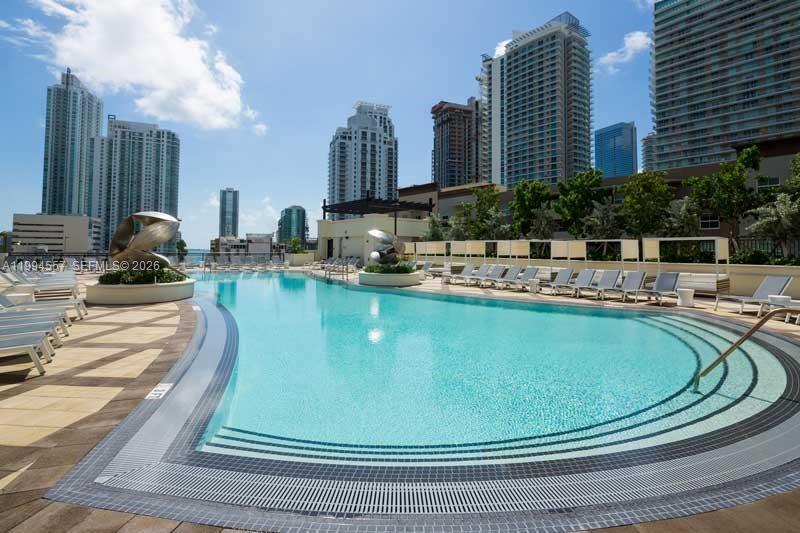 image Nine at Mary Brickell Village1