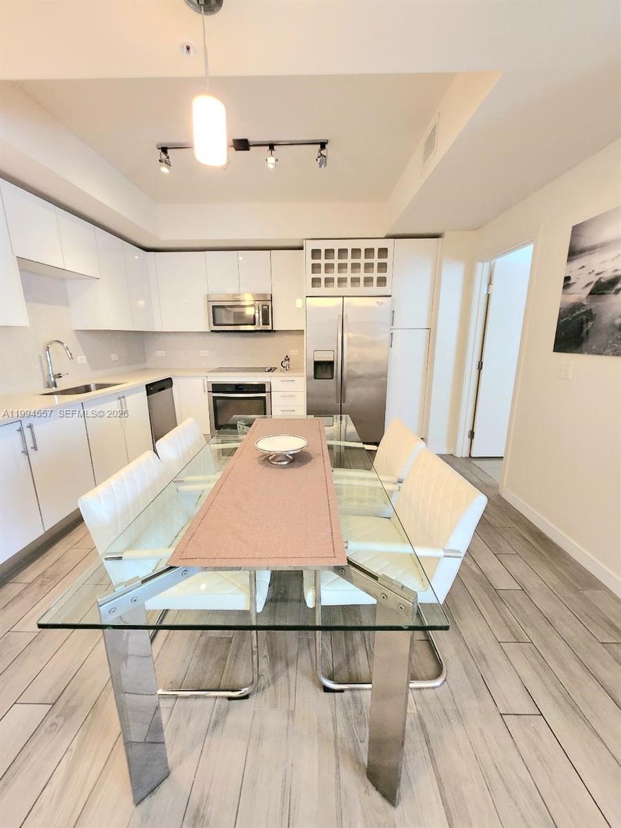 image Nine at Mary Brickell Village6