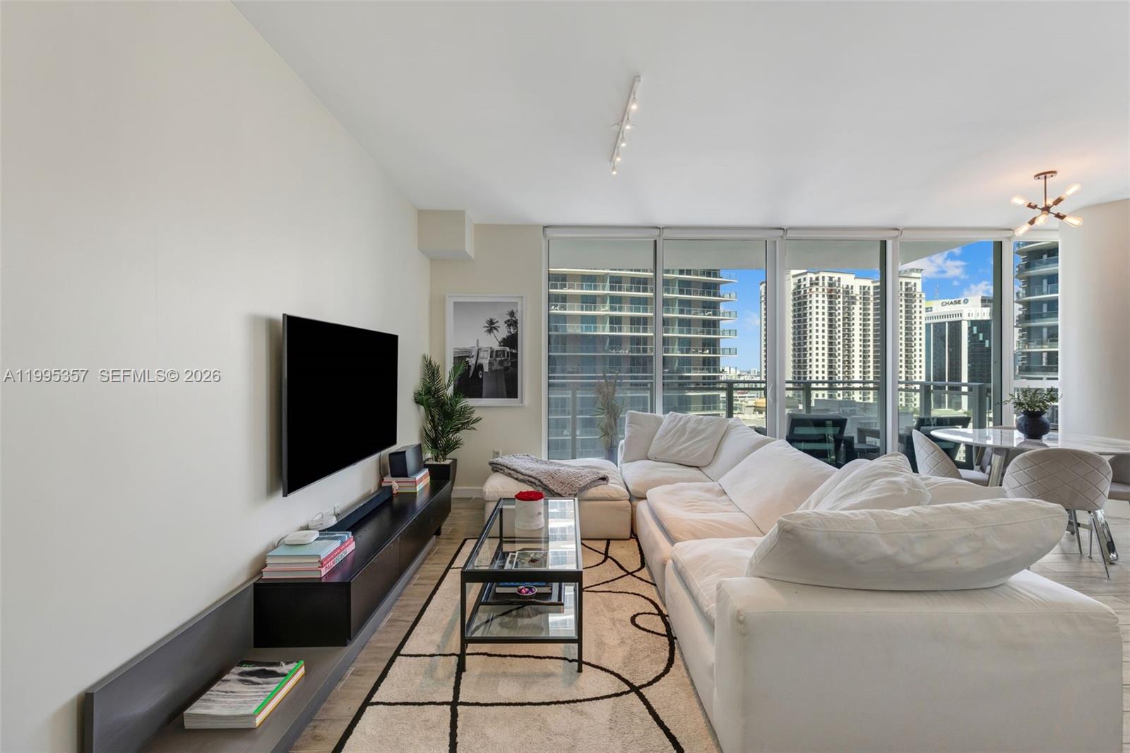 image The Bond on Brickell1