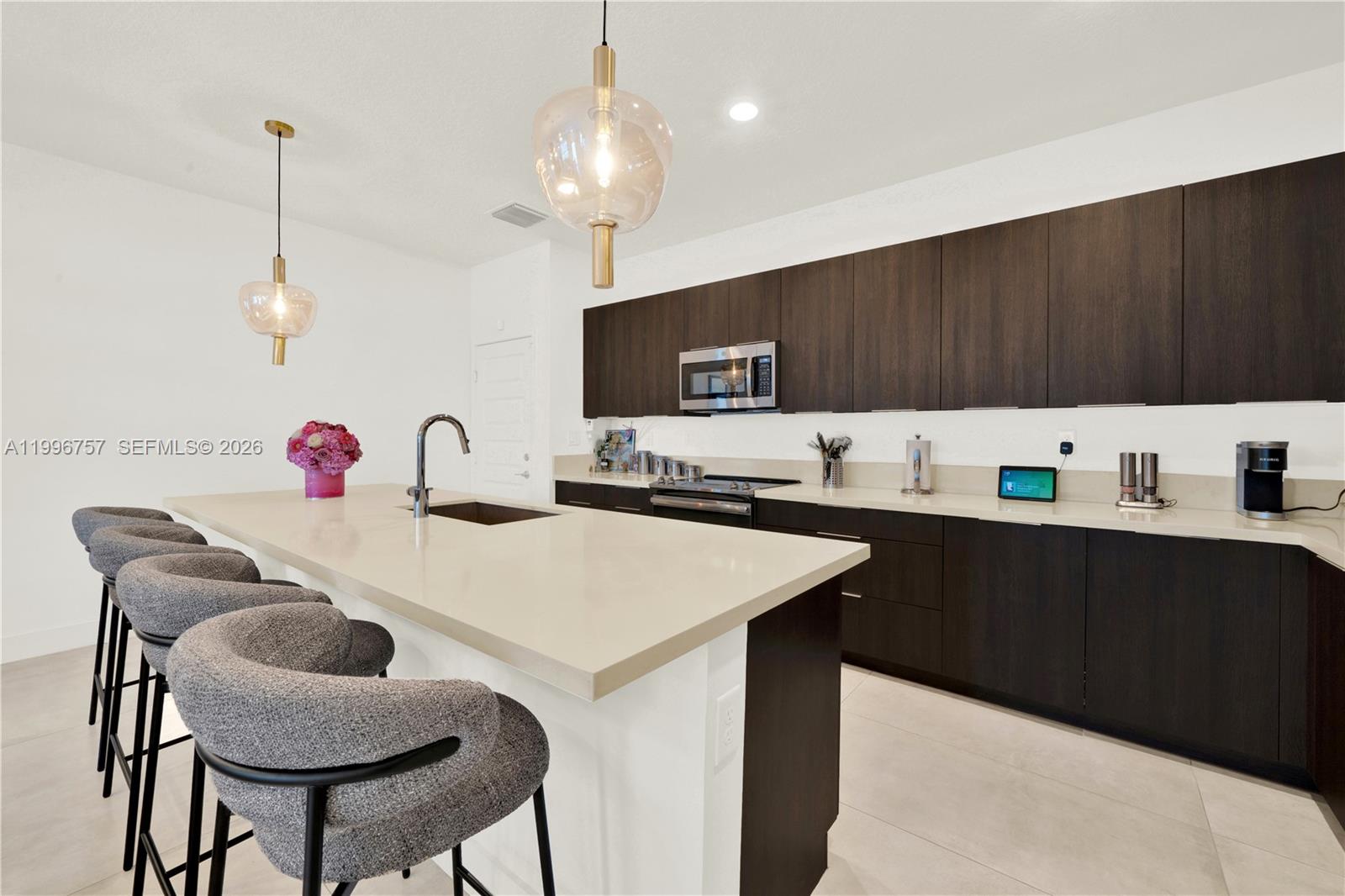 8319 NW 49th St Doral, FL 33166