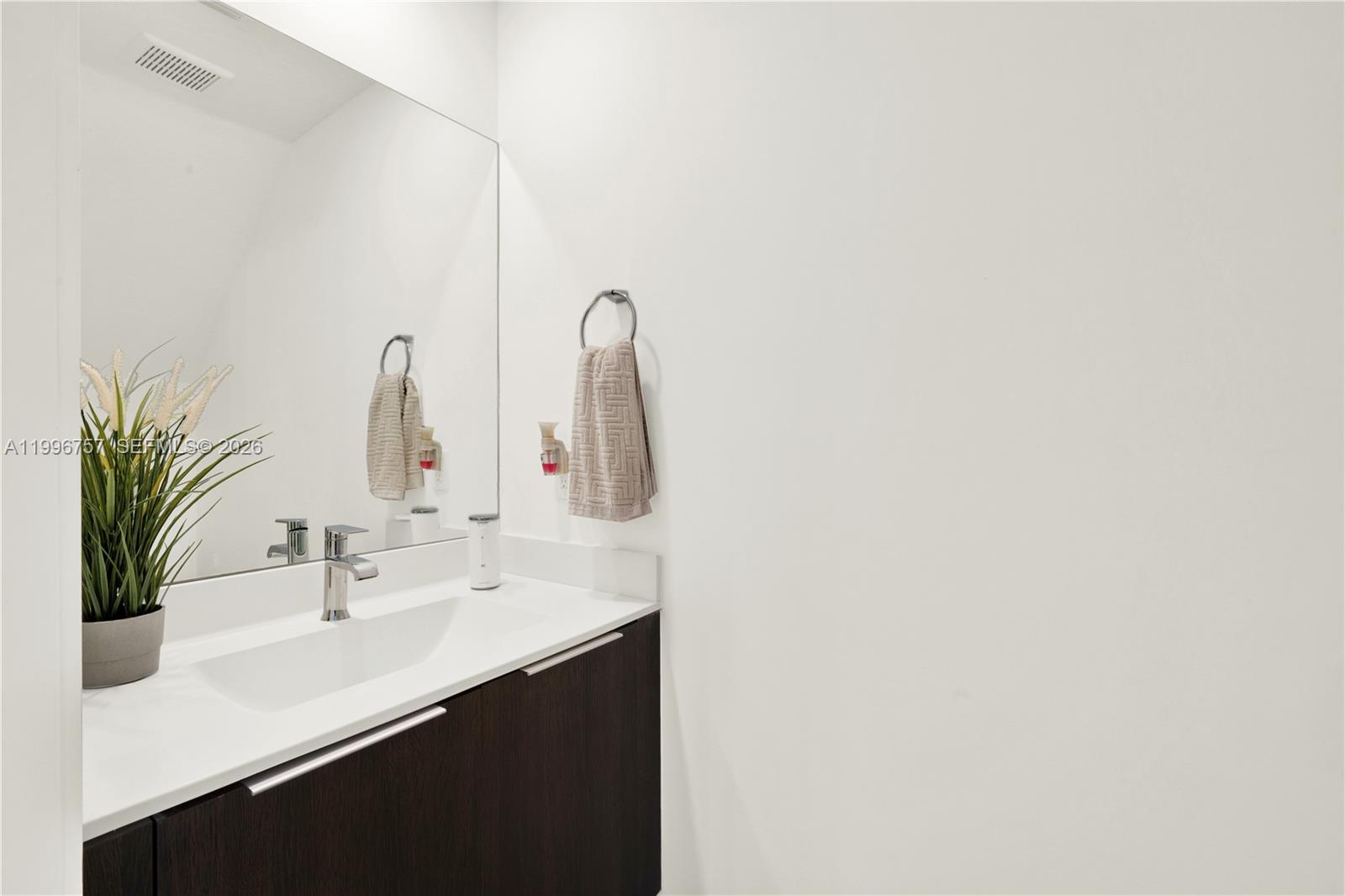 8319 NW 49th St Doral, FL 33166