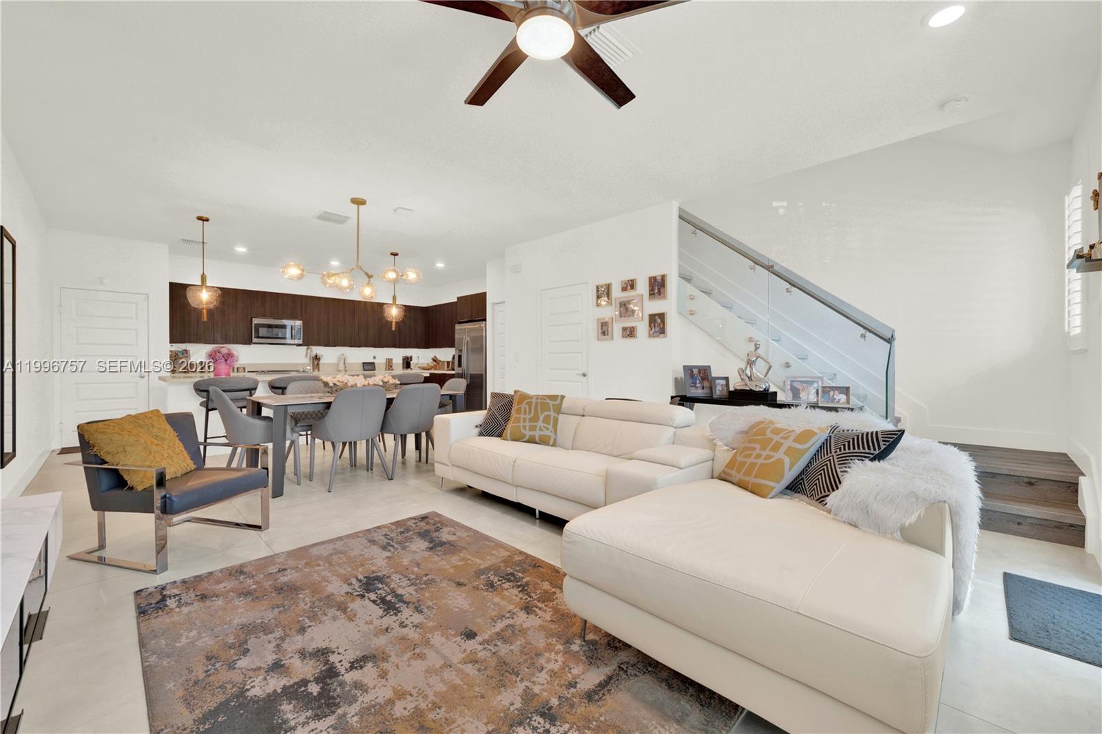 8319 NW 49th St Doral, FL 33166