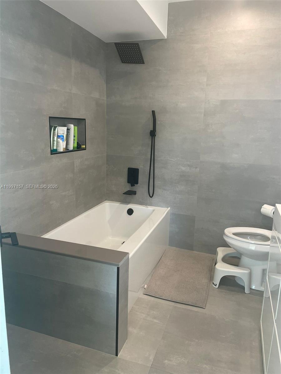 3720 NE 167th St #39 North Miami Beach, FL 33160