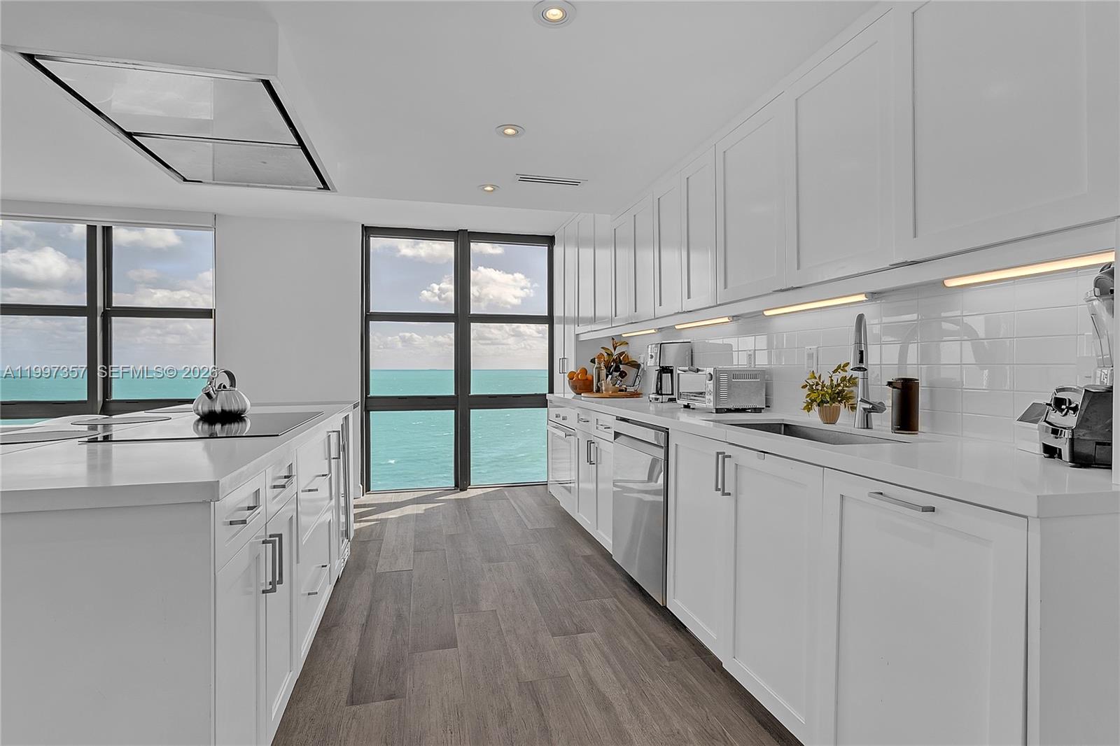 image Towers of Key Biscayne5