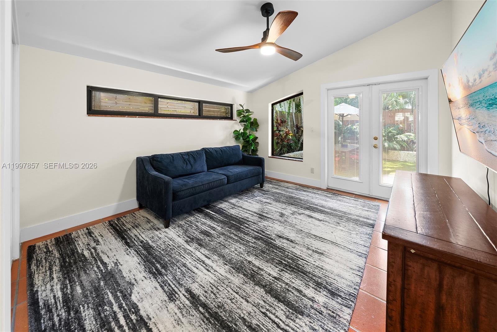 4046 El Prado Blvd Miami, FL 33133