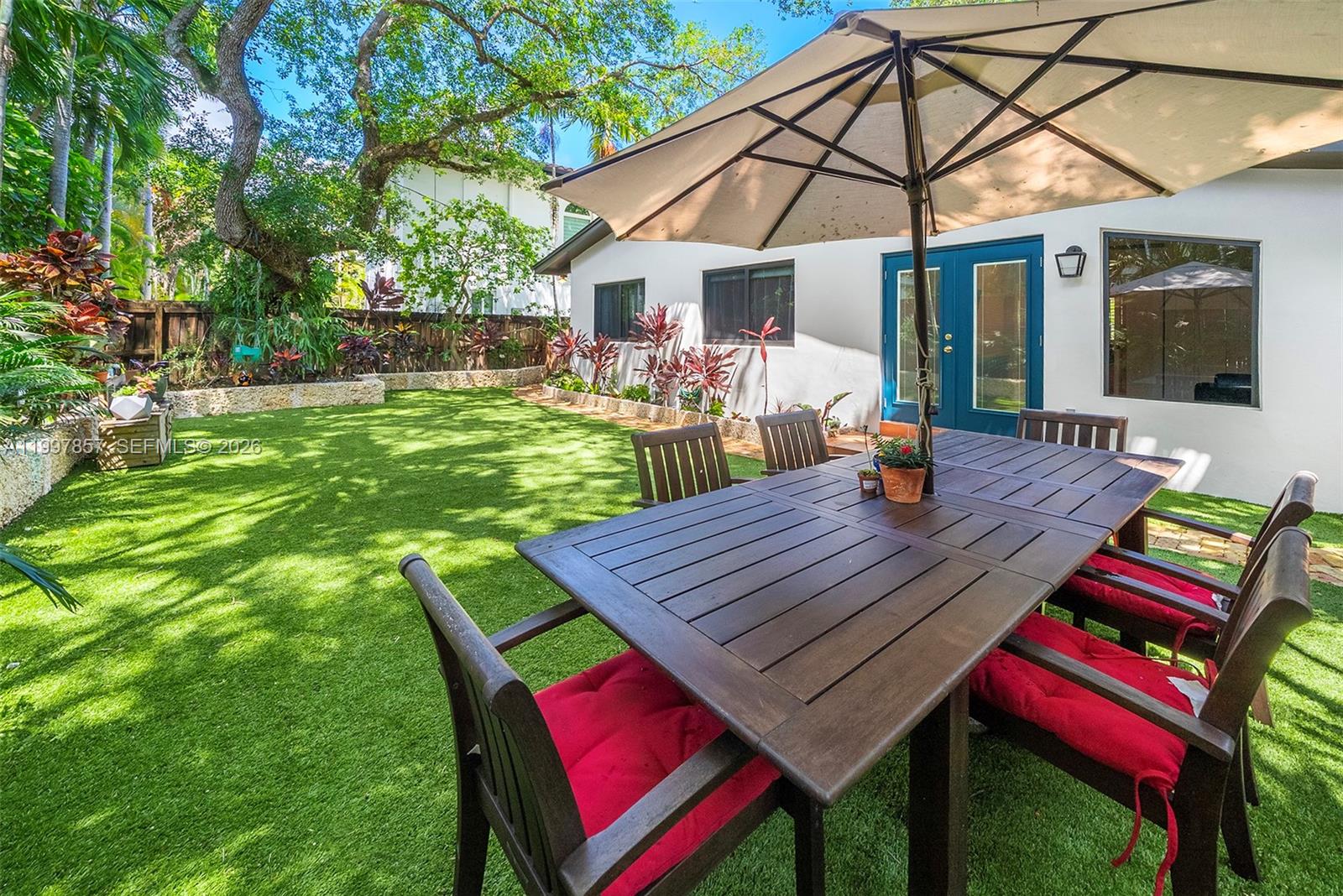 4046 El Prado Blvd Miami, FL 33133