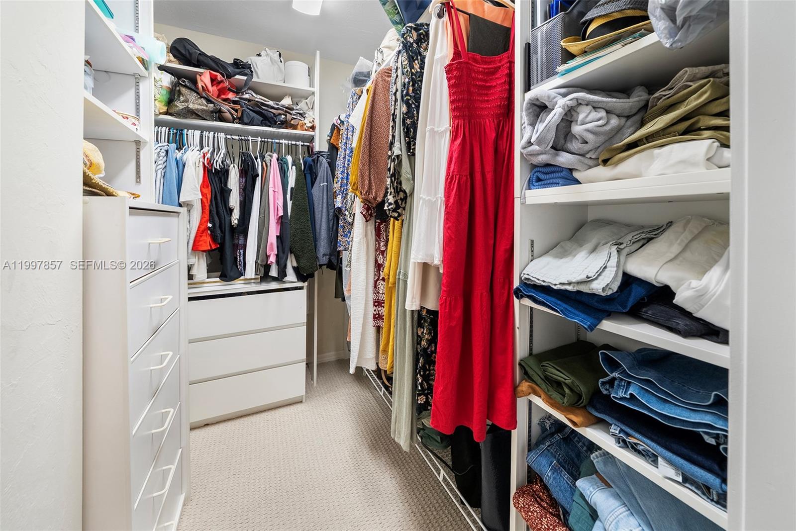 4046 El Prado Blvd Miami, FL 33133