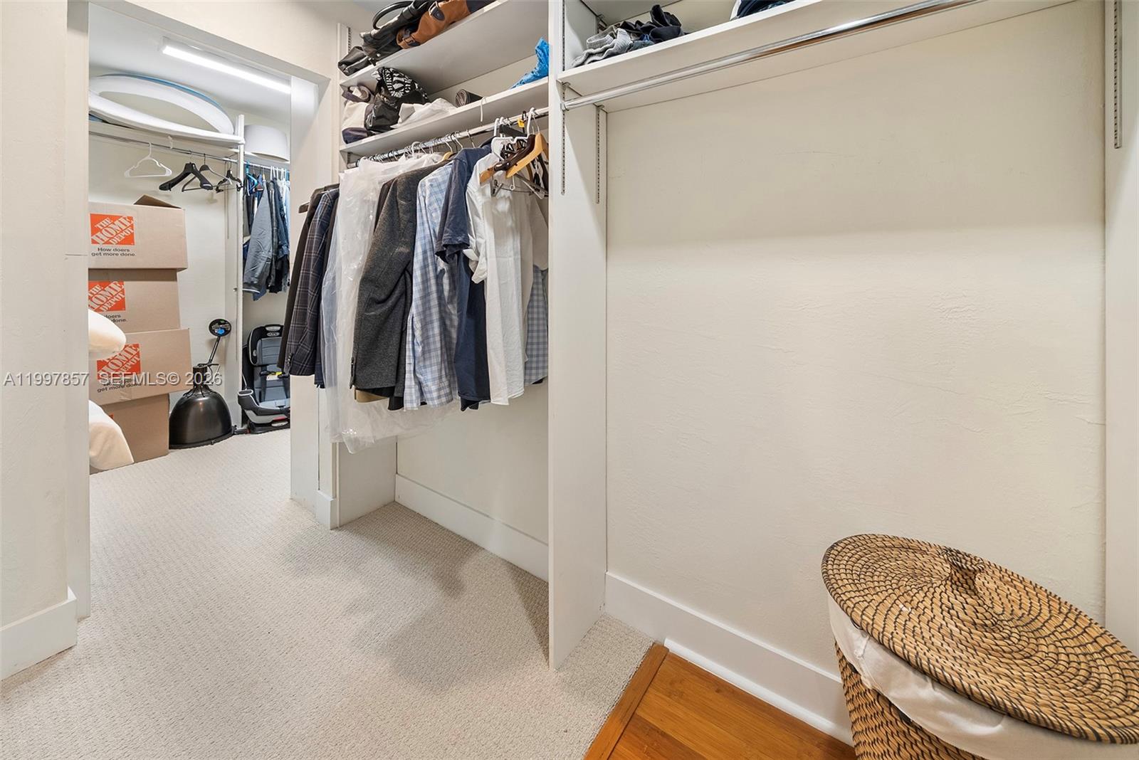 4046 El Prado Blvd Miami, FL 33133