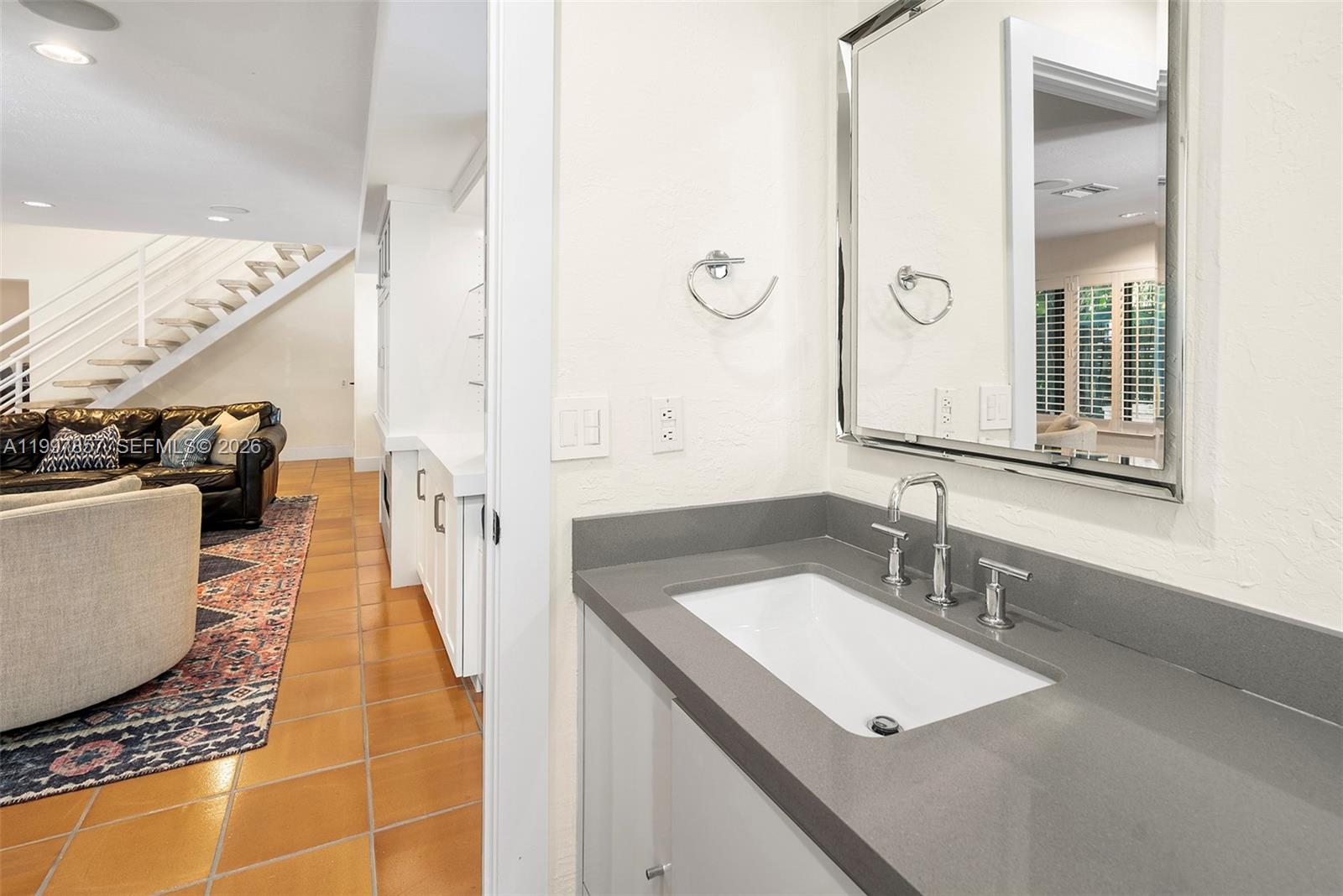 4046 El Prado Blvd Miami, FL 33133