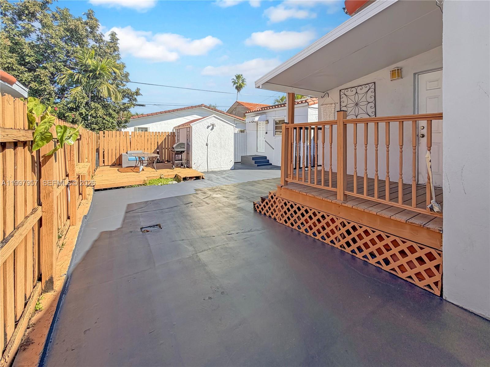 2171 SW 21st St Miami, FL 33145