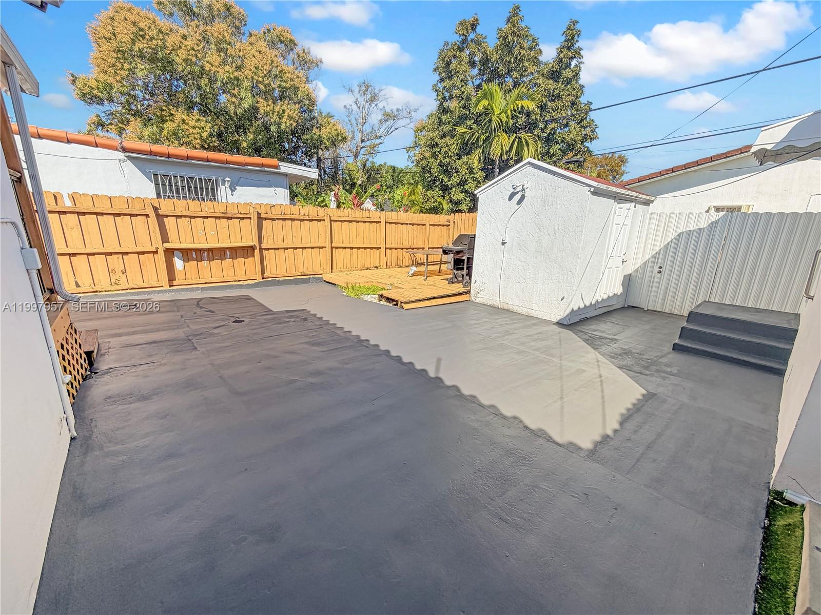 2171 SW 21st St Miami, FL 33145