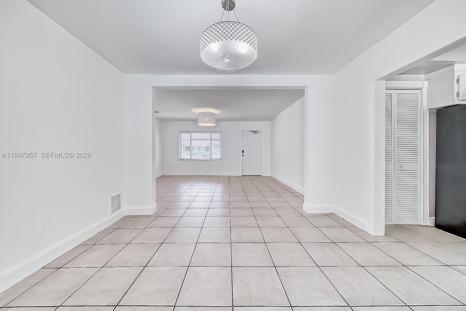 2171 SW 21st St Miami, FL 33145