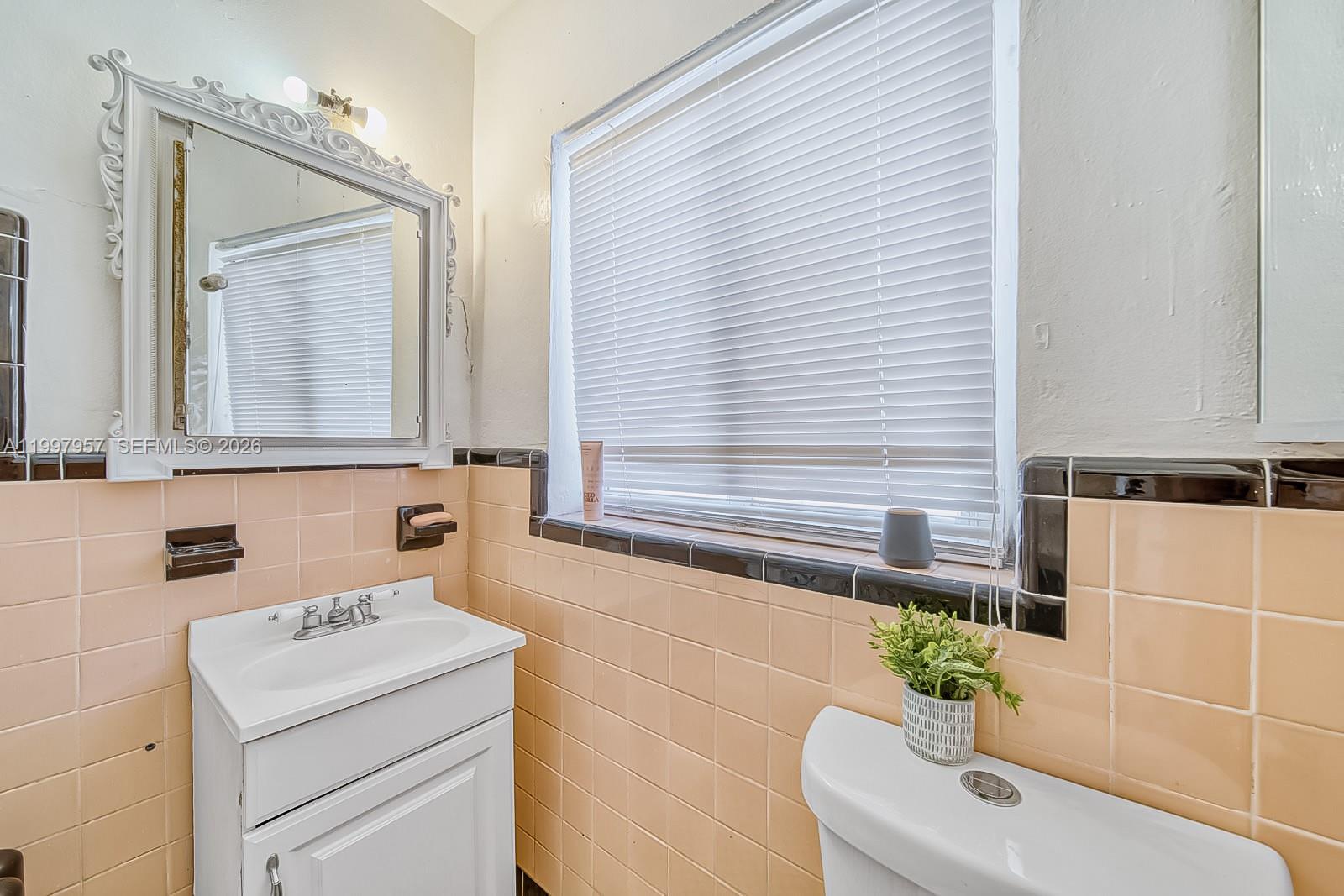 2171 SW 21st St Miami, FL 33145