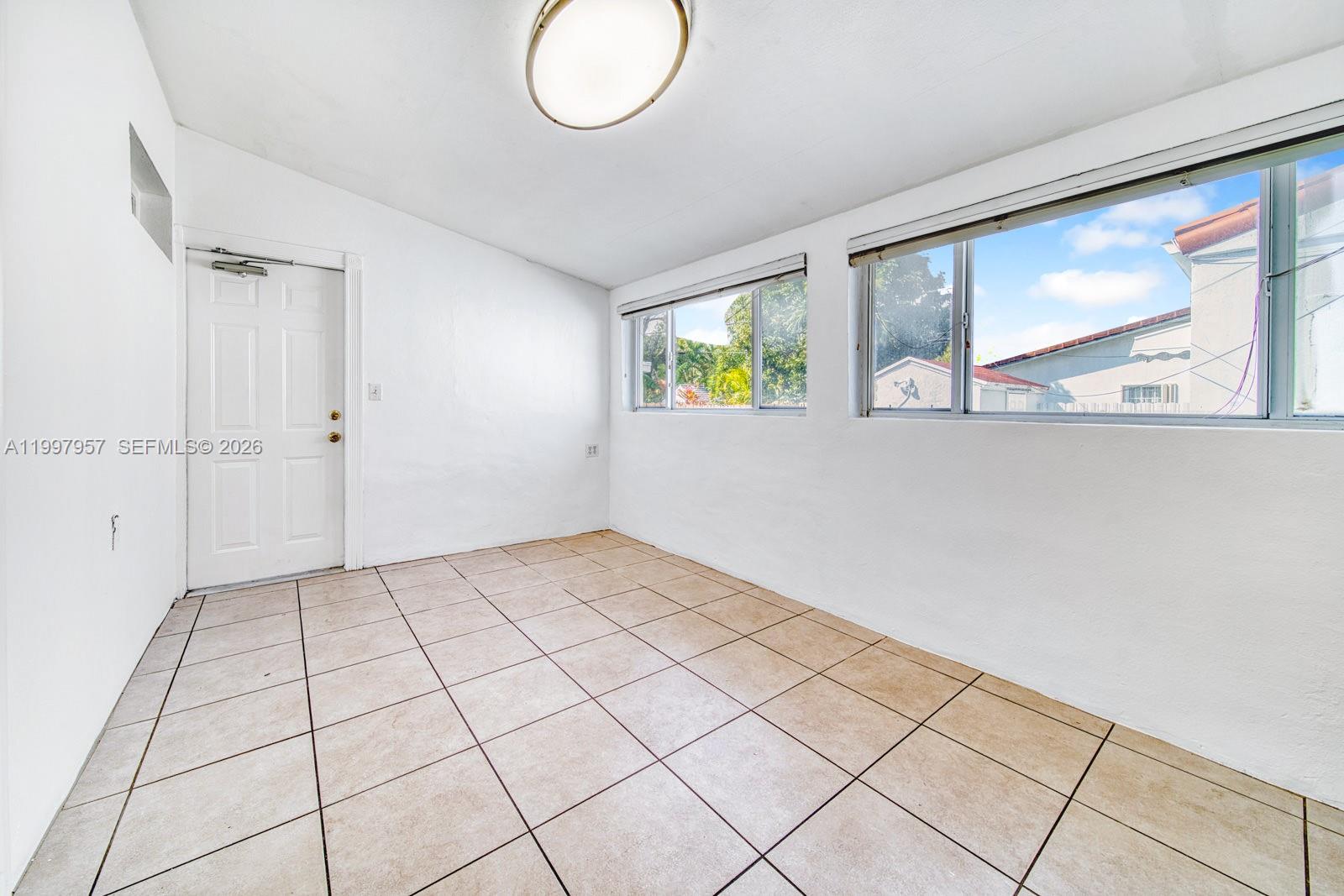 2171 SW 21st St Miami, FL 33145