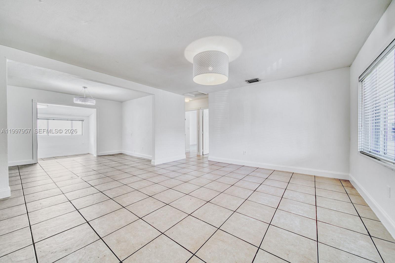 2171 SW 21st St Miami, FL 33145
