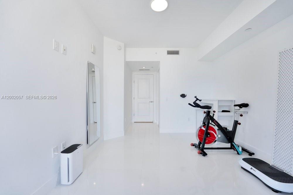 image Canvas Condo10