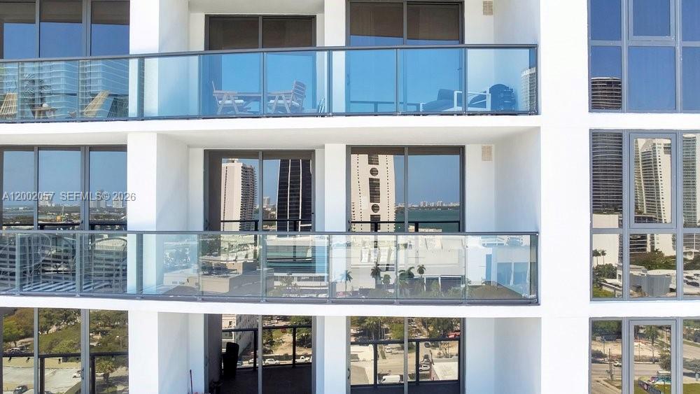 image Canvas Condo33