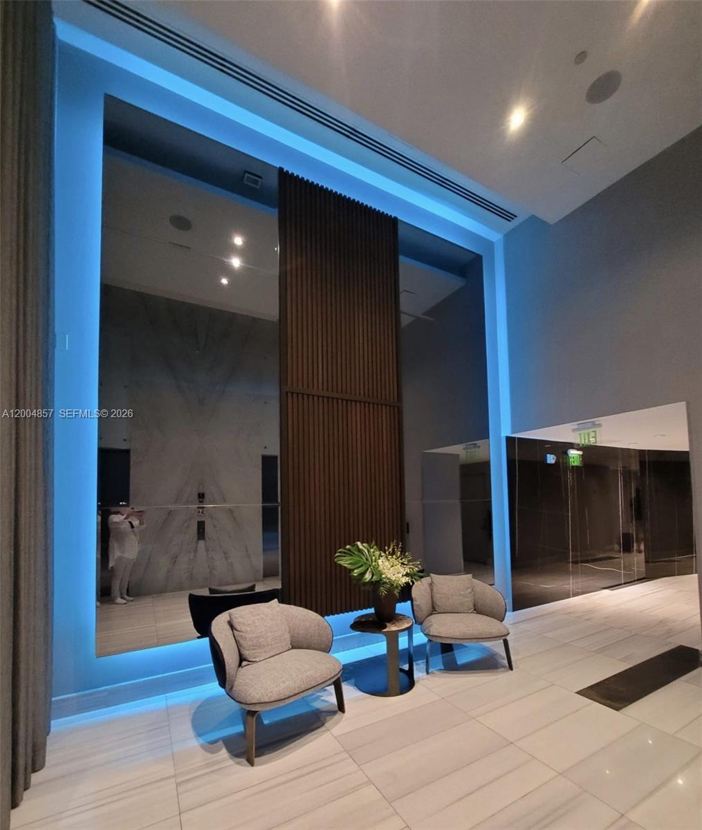 1100 Biscayne Blvd #3708 Miami, FL 33132