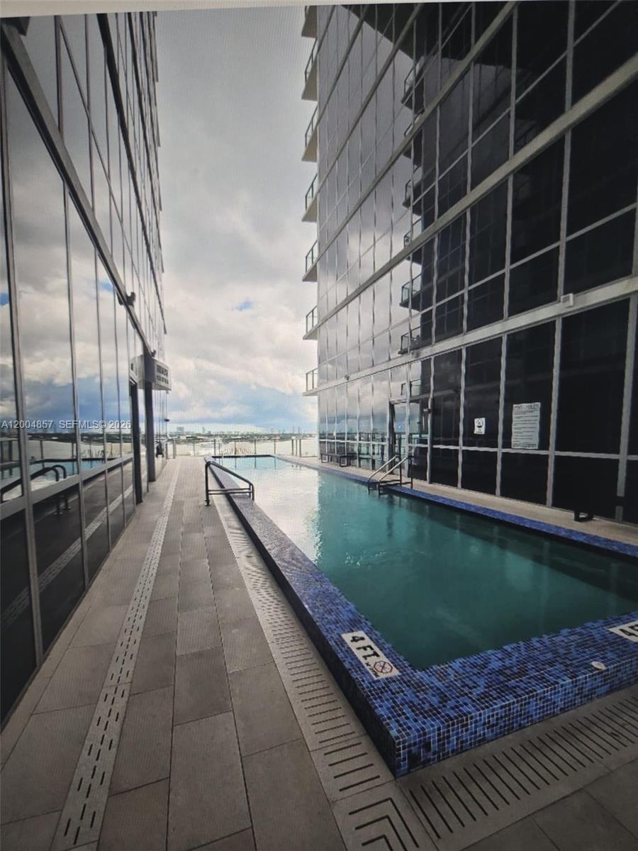 1100 Biscayne Blvd #3708 Miami, FL 33132