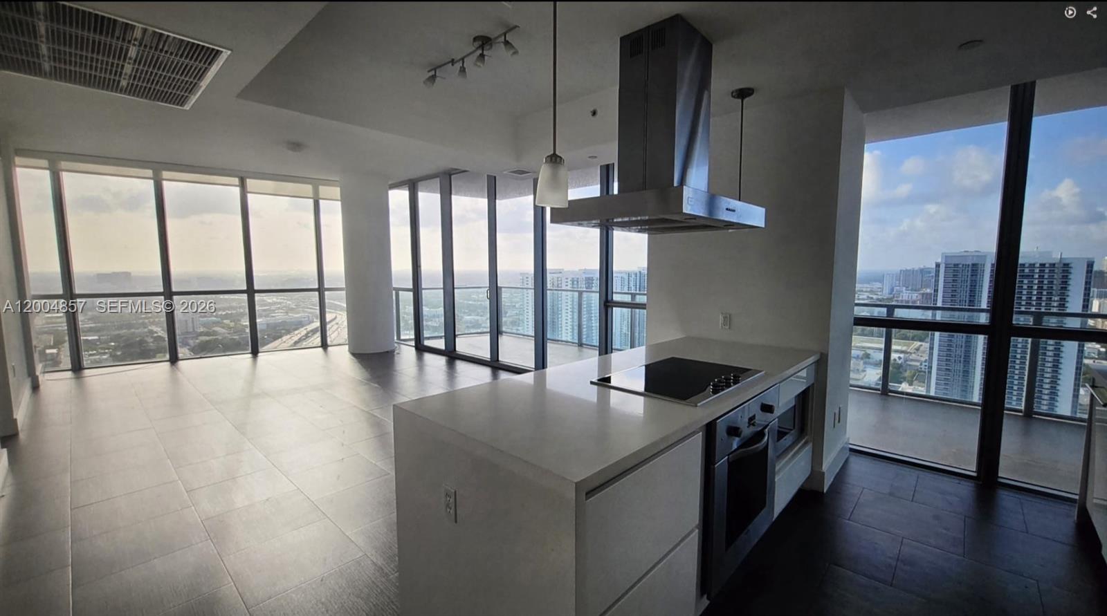 1100 Biscayne Blvd #3708 Miami, FL 33132