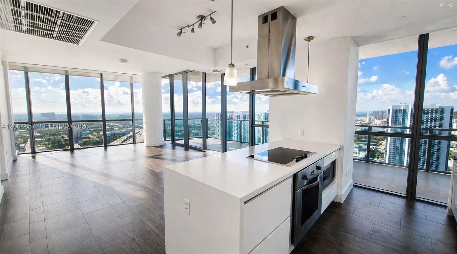 1100 Biscayne Blvd #3708 Miami, FL 33132