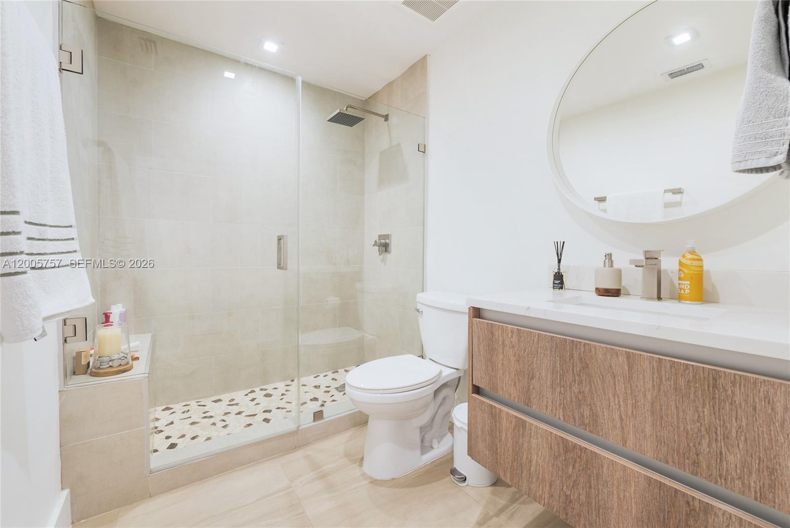 120 Salamanca Ave #2A Coral Gables, FL 33134