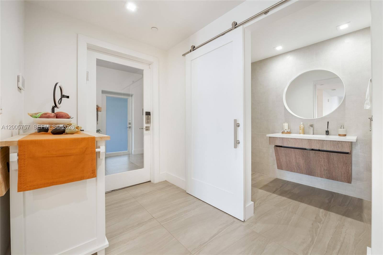 120 Salamanca Ave #2A Coral Gables, FL 33134