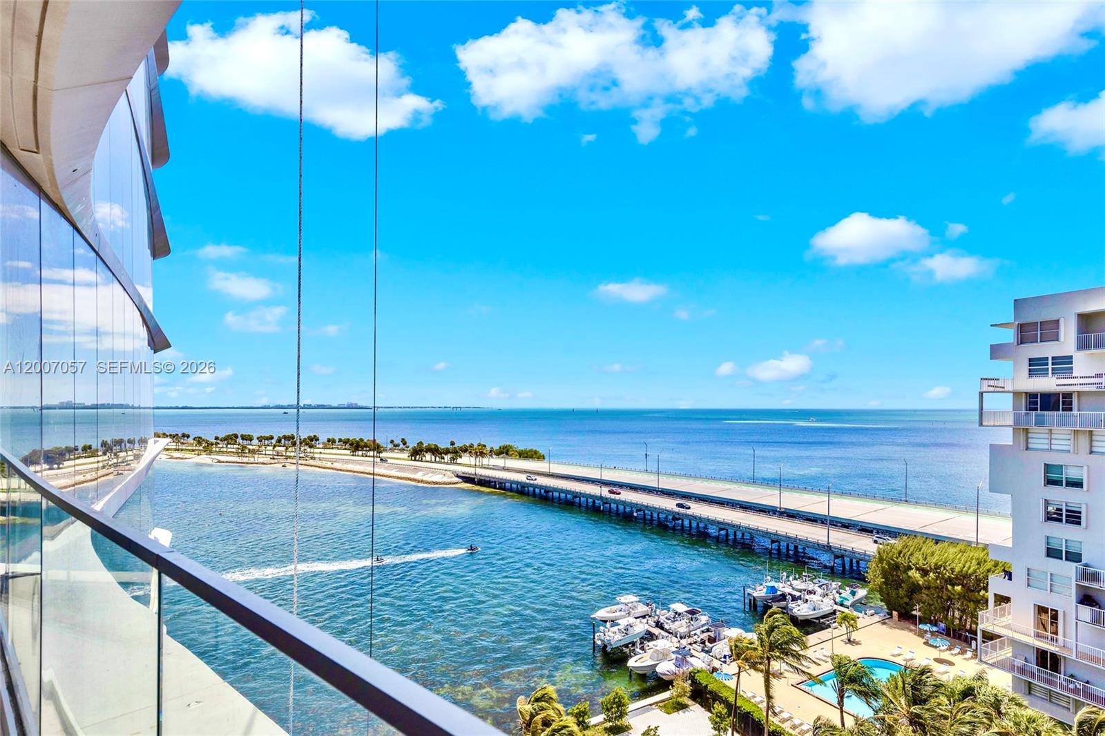 image Una Residences0