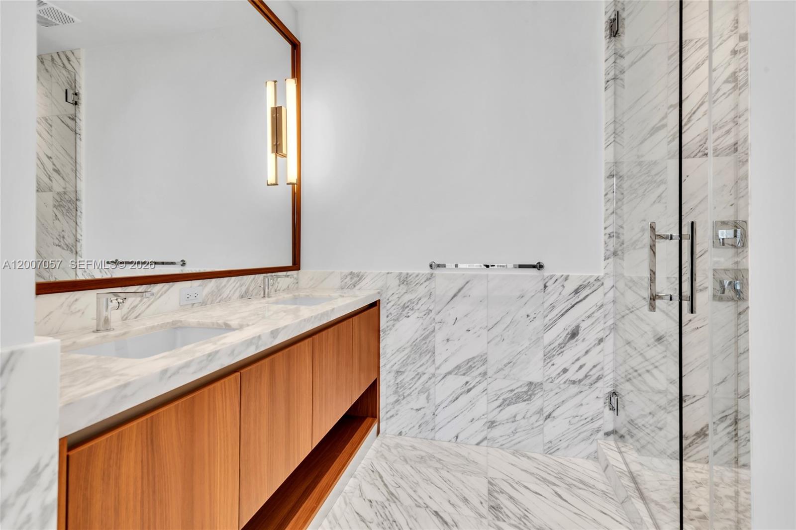 175 SE 25th Rd #803 Miami, FL 33129