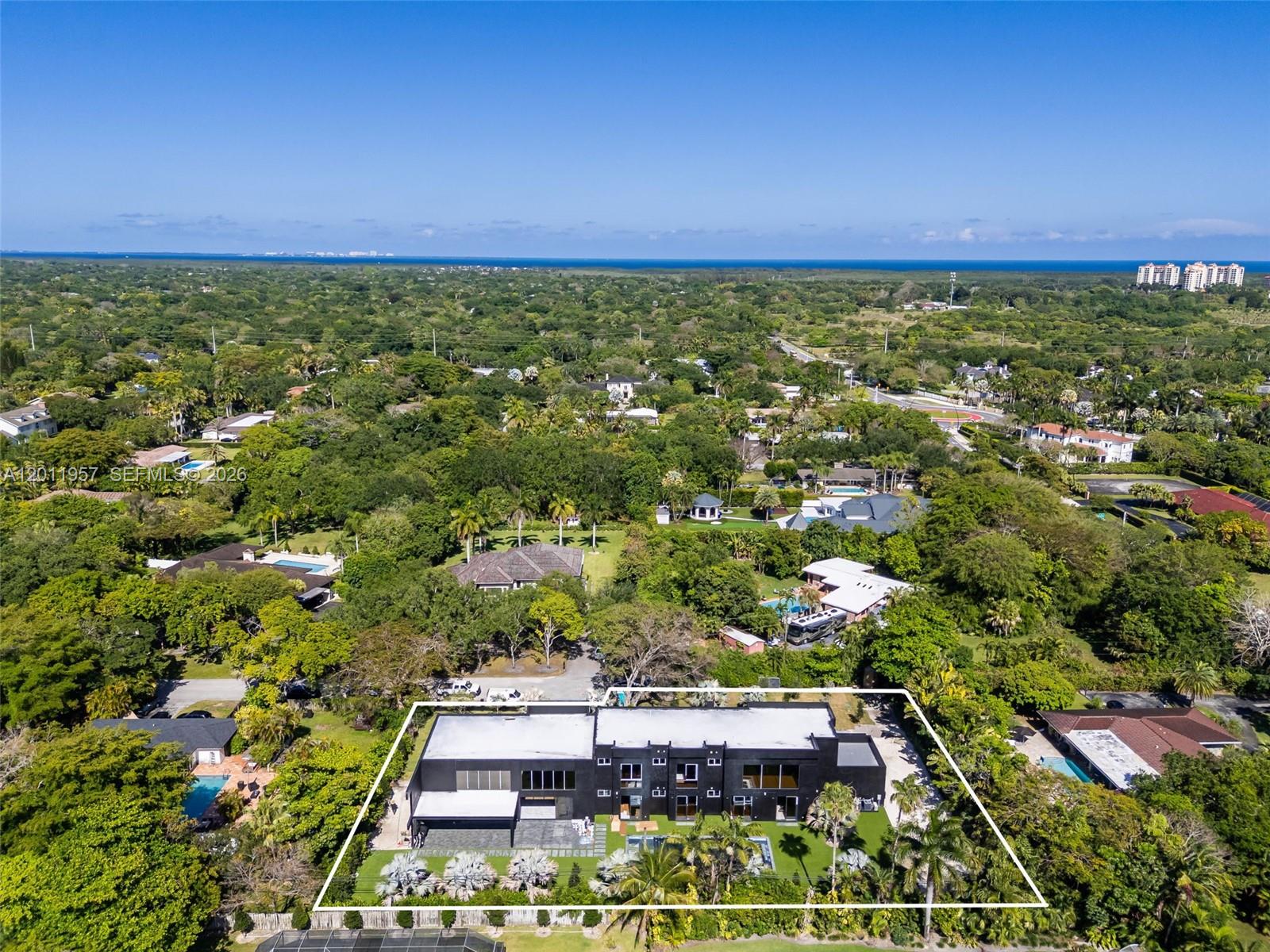 13500 SW 69th Ave Pinecrest, FL 33156