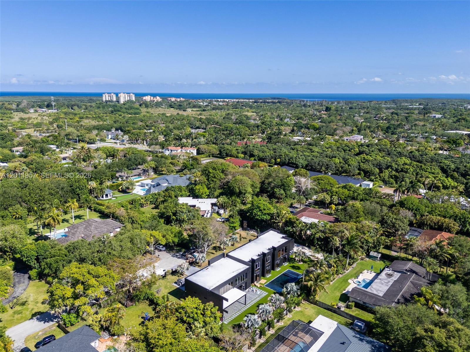 13500 SW 69th Ave Pinecrest, FL 33156