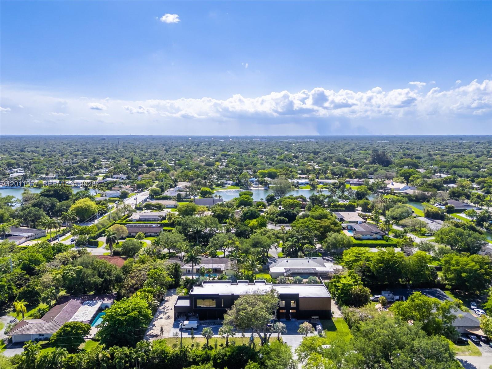 13500 SW 69th Ave Pinecrest, FL 33156