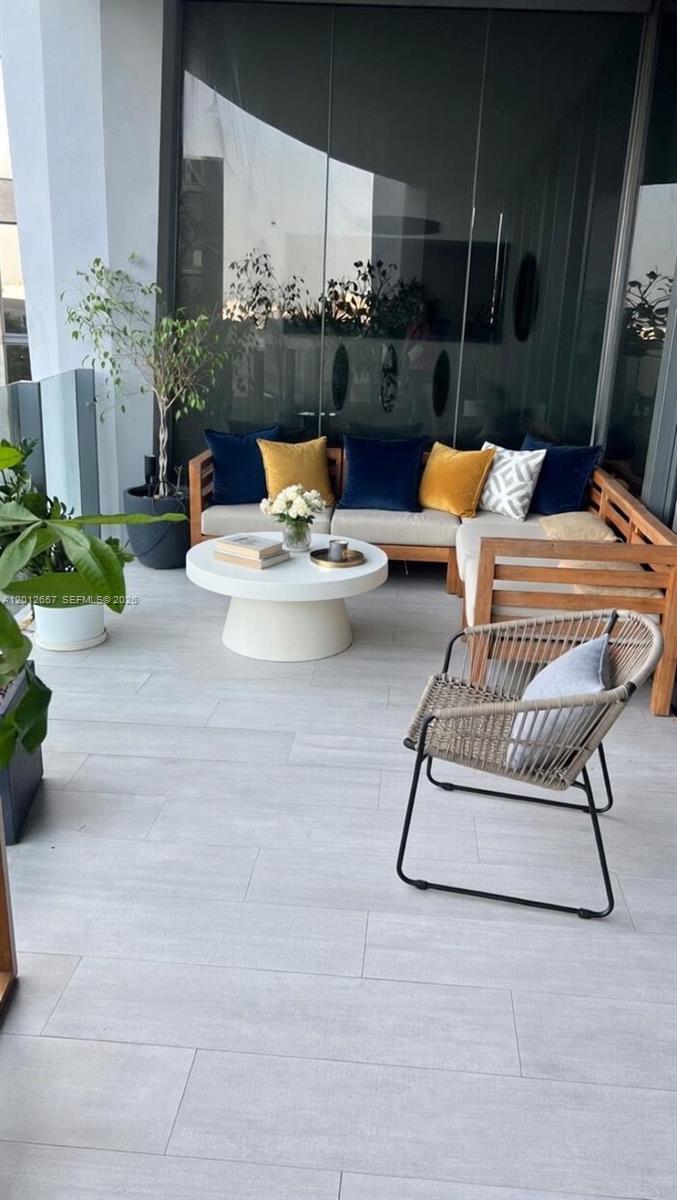 2831 S Bayshore Dr #707 Miami, FL 33133