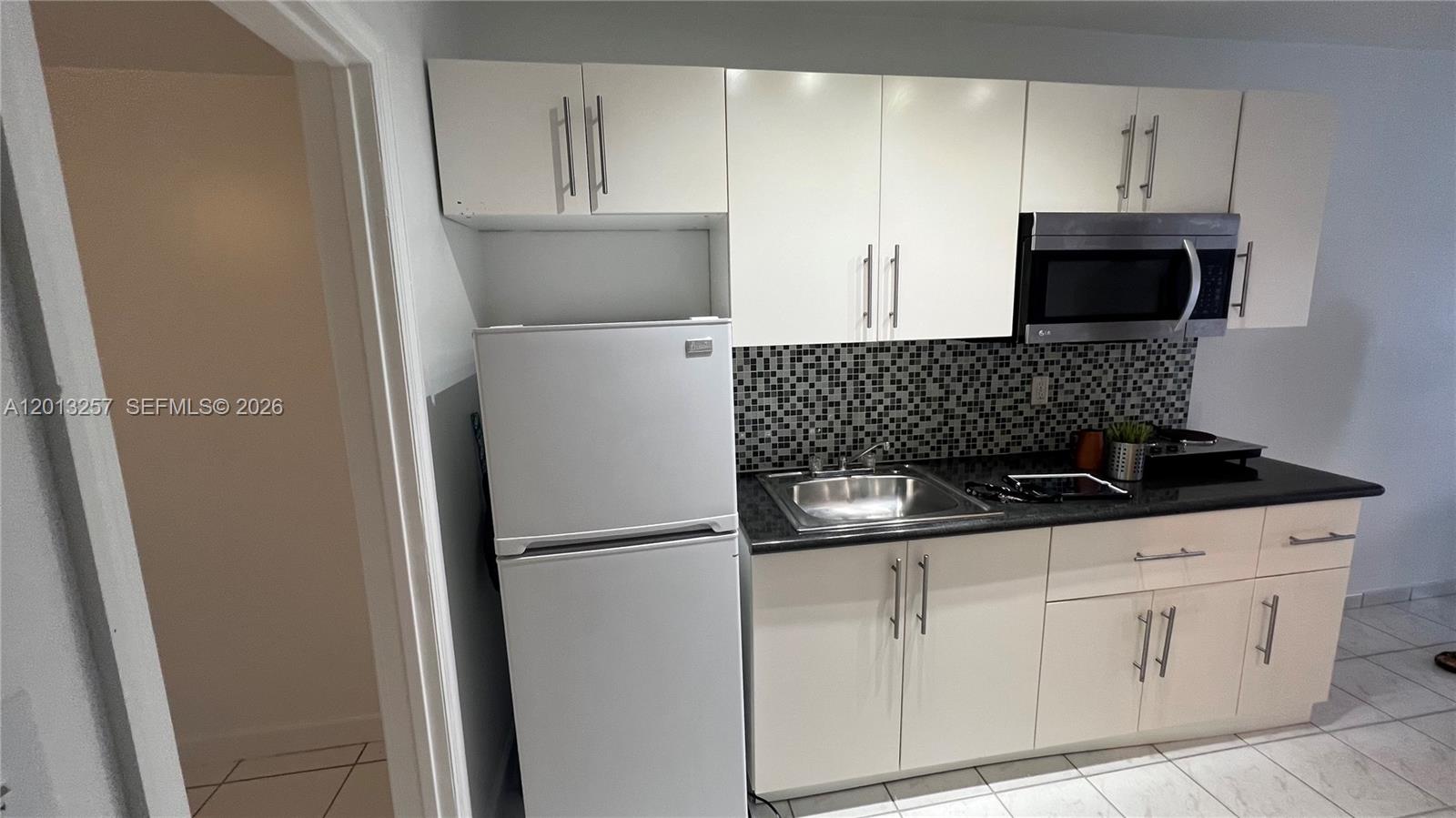1234 Euclid Ave #4