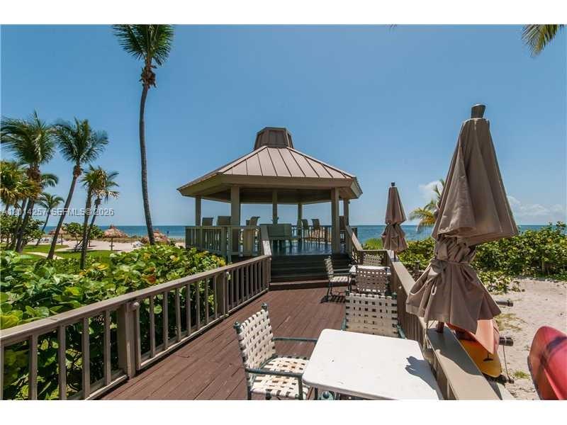 image Towers of Key Biscayne19